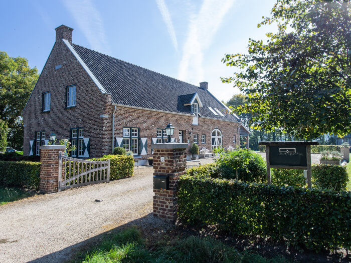 Vakantiehuis in Oostrum (Limburg) voor 16 personen met 8 slaapkamers.