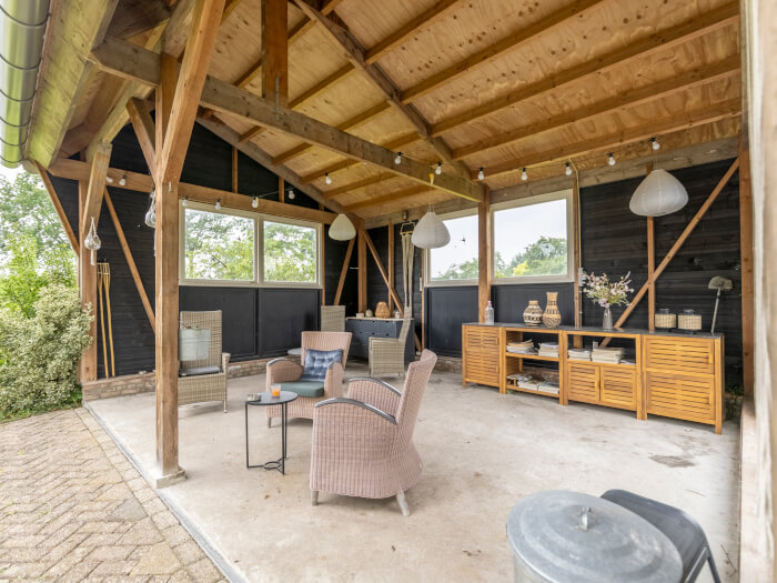 Vakantiehuis in Echteld (Gelderland) voor 34 personen met 12 slaapkamers.