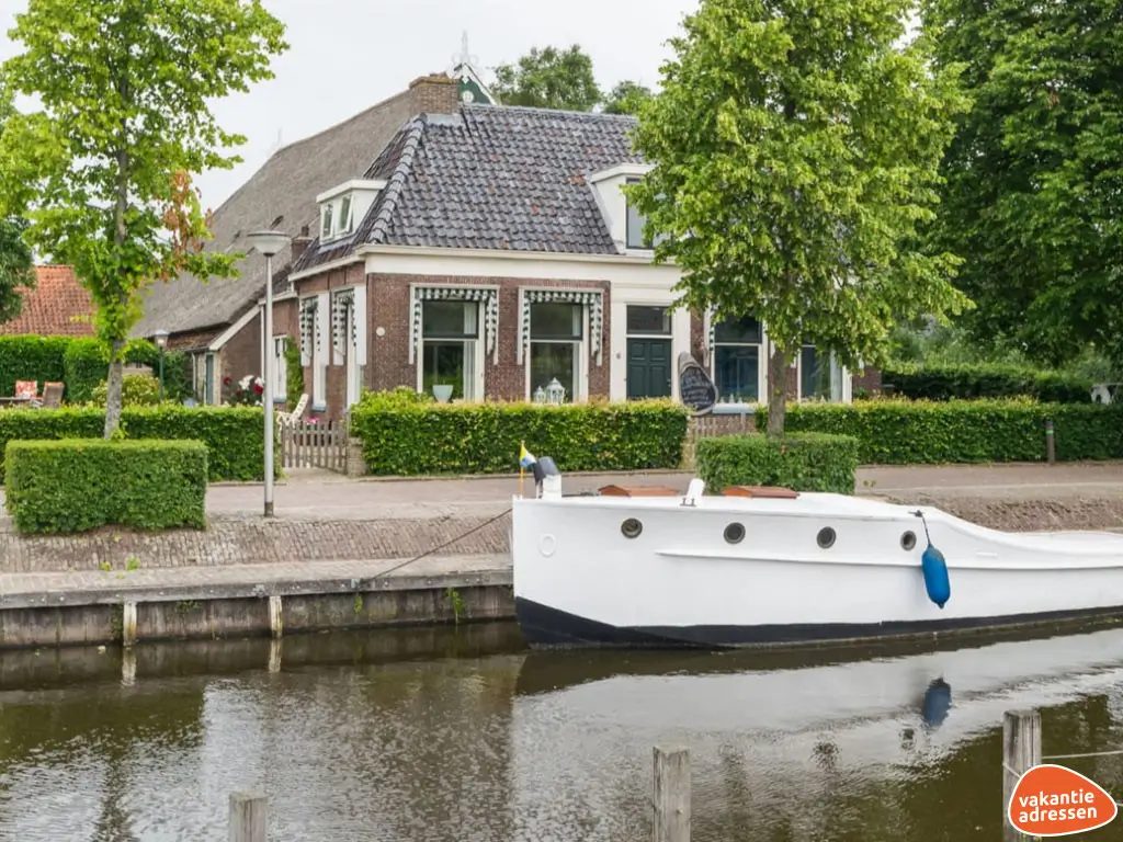 Vakantiehuis in Tytsjerksteradiel (Friesland) voor 25 personen met 11 slaapkamers.