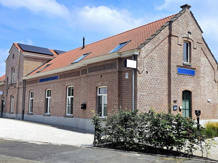 Vakantiehuis in Ertvelde (Zeeland) voor 21 personen met 10 slaapkamers.