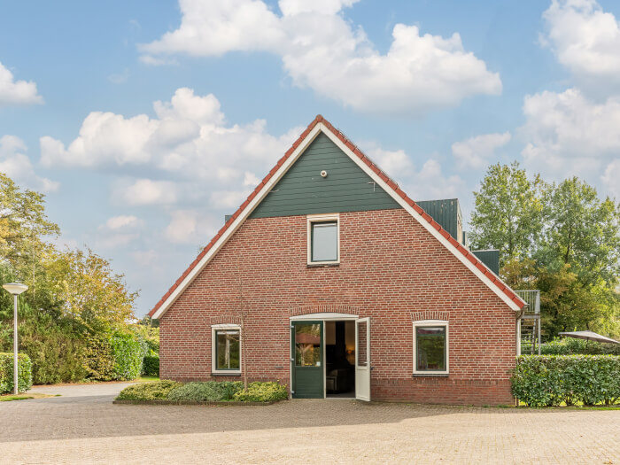 Vakantiehuis in Hardenberg (Overijssel) voor 20 personen met 7 slaapkamers.