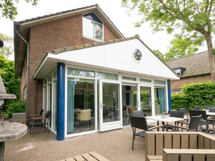 Vakantiehuis in Zoutelande (Zeeland) voor 18 personen met 13 slaapkamers.