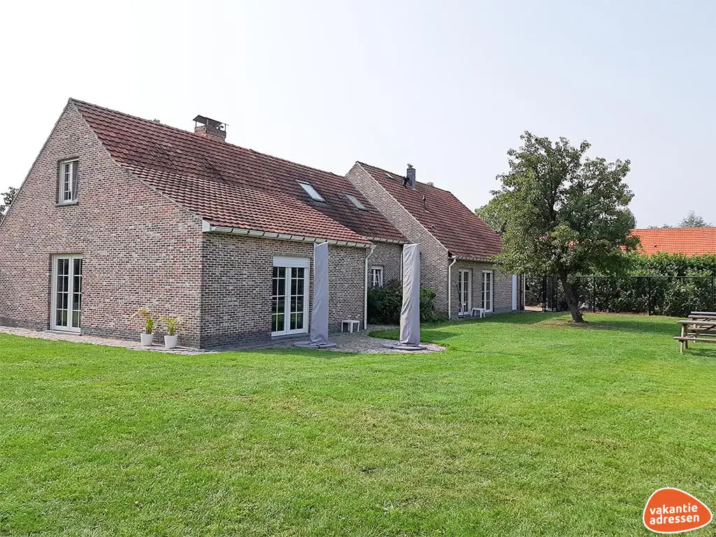 Vakantiehuis in Kalmthout (Noord-Brabant) voor 16 personen met 8 slaapkamers.