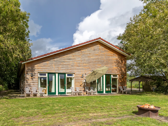 Vakantiehuis in Wittelte (Drenthe) voor 25 personen met 11 slaapkamers.