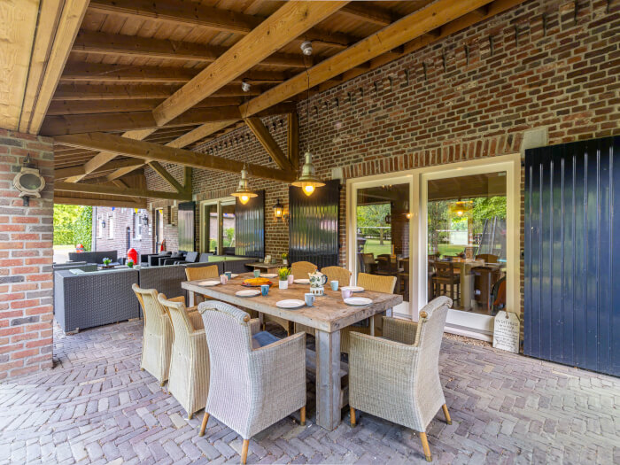 Vakantiehuis in Hunsel (Limburg) voor 10 personen met 5 slaapkamers.