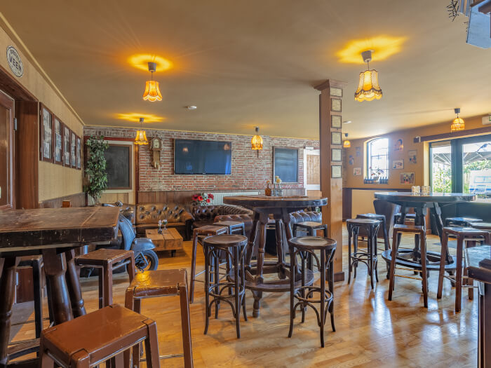 Vakantiehuis in Bierum (Groningen) voor 68 personen met 19 slaapkamers.