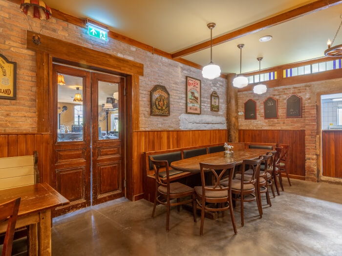 Vakantiehuis in Bierum (Groningen) voor 68 personen met 19 slaapkamers.