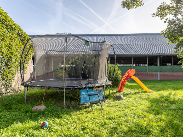 Vakantiehuis in Oosterhout (Noord-Brabant) voor 16 personen met 6 slaapkamers.